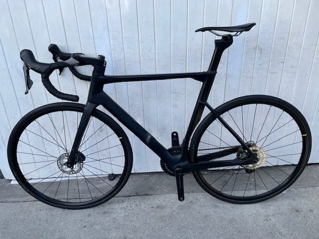 Light Carbon Aero Road DISC (11 Speed Ultegra) - Medium/Large 56cm