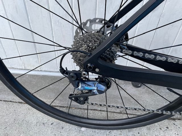 Light Carbon Aero Road DISC (11 Speed Ultegra) - Medium/Large 56cm