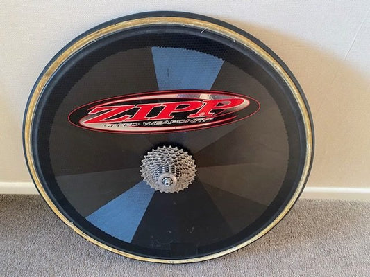 Zipp 650b Carbon Disc rear wheel - 10 Speed (new spare tyre and mastic)