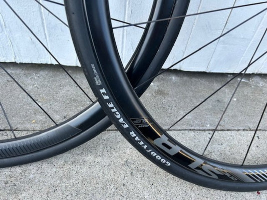Giant SLR One 30mm TLR Carbon DISC wheelset (11 Speed)