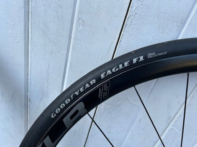 Giant SLR One 30mm TLR Carbon DISC wheelset (11 Speed)