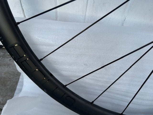 Bontrager Aeolus Elite DISC 35mm Carbon Wheelset - 11 Spd