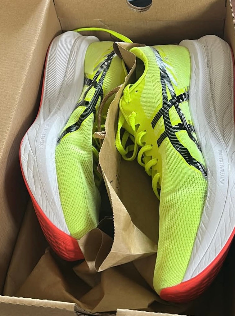 ASICS Magic Speed Carbon Running Shoes - Euro 44.5