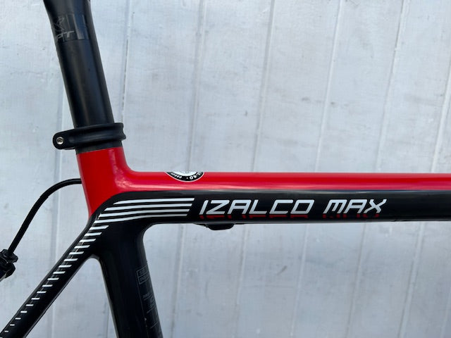 Focus Izalco Max (11 Speed Full Dura Ace) with Speed Max Carbon Wheels - Medium/Large