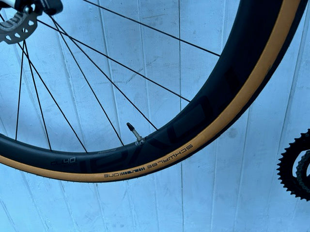 Specialized Tarmac SL5 DISC with Carbon Wheels (11 Spd Ultegra) - Medium