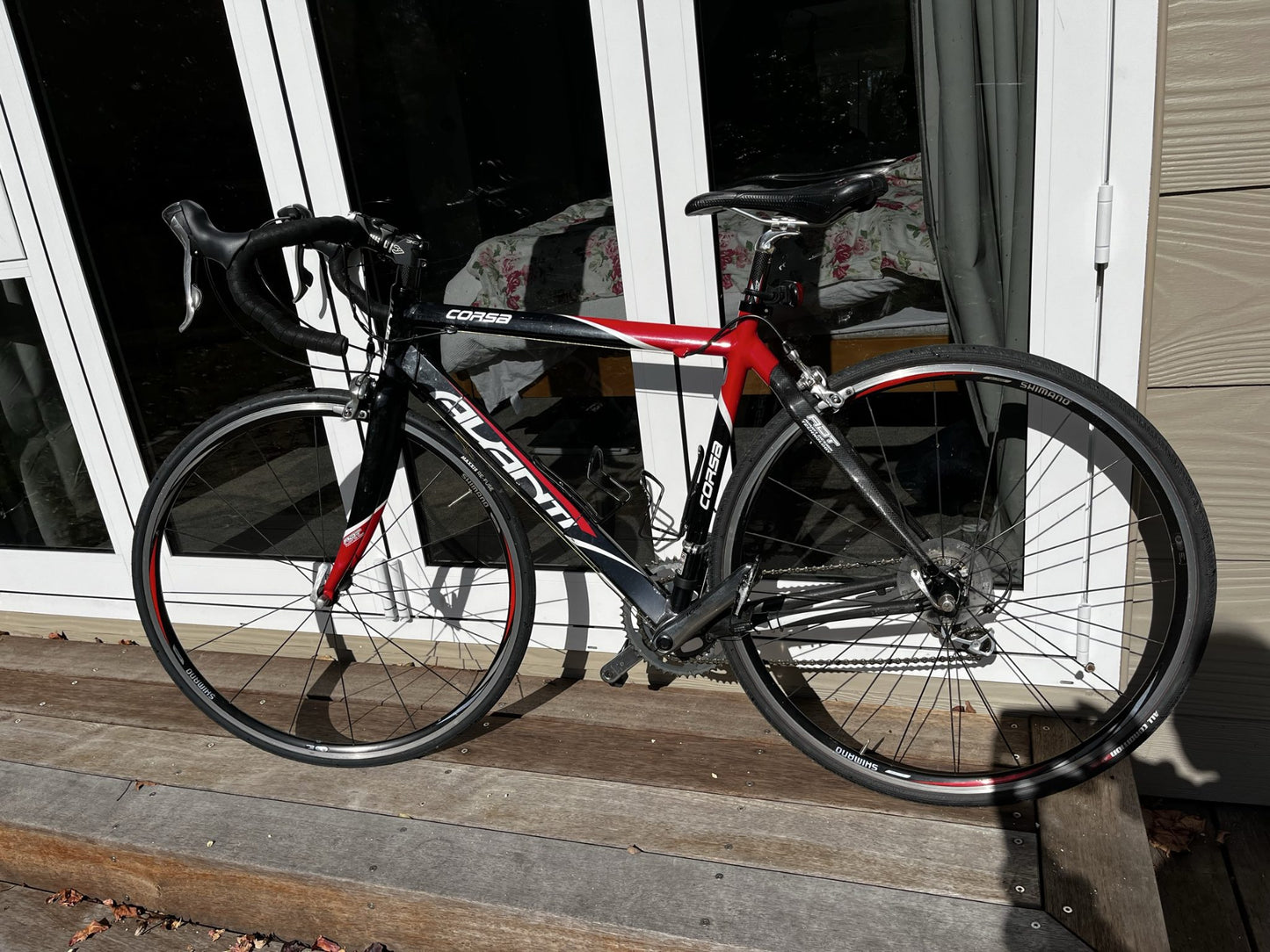 Avanti Corsa (105/Ultegra) - Medium (PICK UP HAWKES BAY)