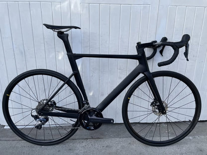 Light Carbon Aero Road DISC (11 Speed Ultegra) - Medium/Large 56cm