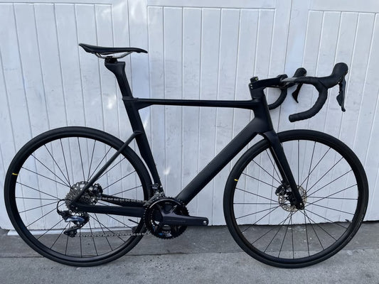 Light Carbon Aero Road DISC (11 Speed Ultegra) - Medium/Large 56cm