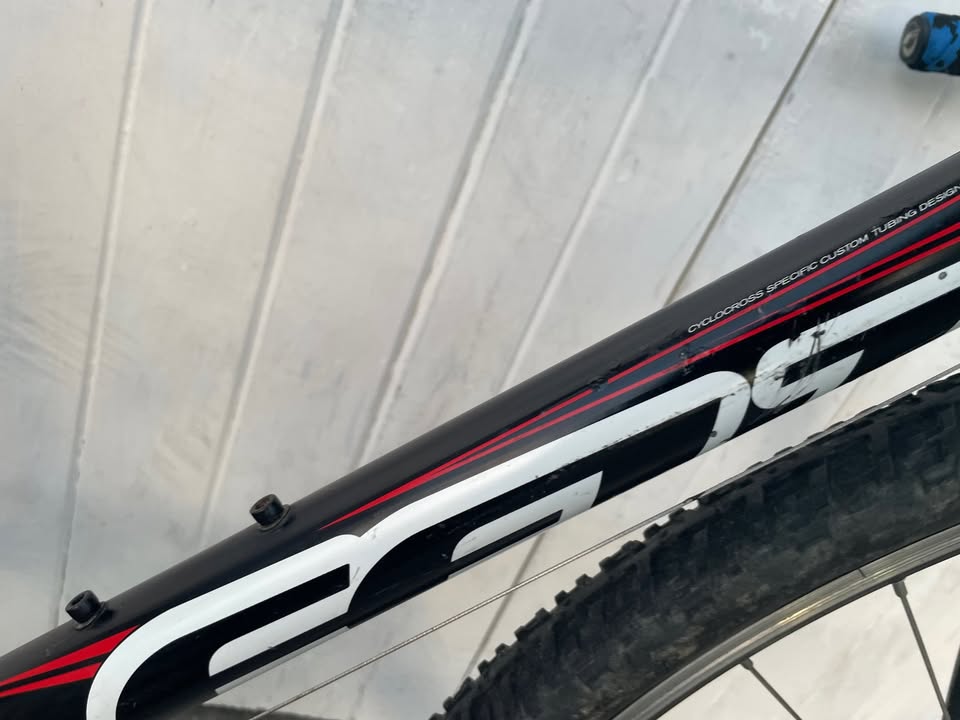 Felt F1X Cyclocross/Gravel (10 Spd 105/Deore) - Small/Medium