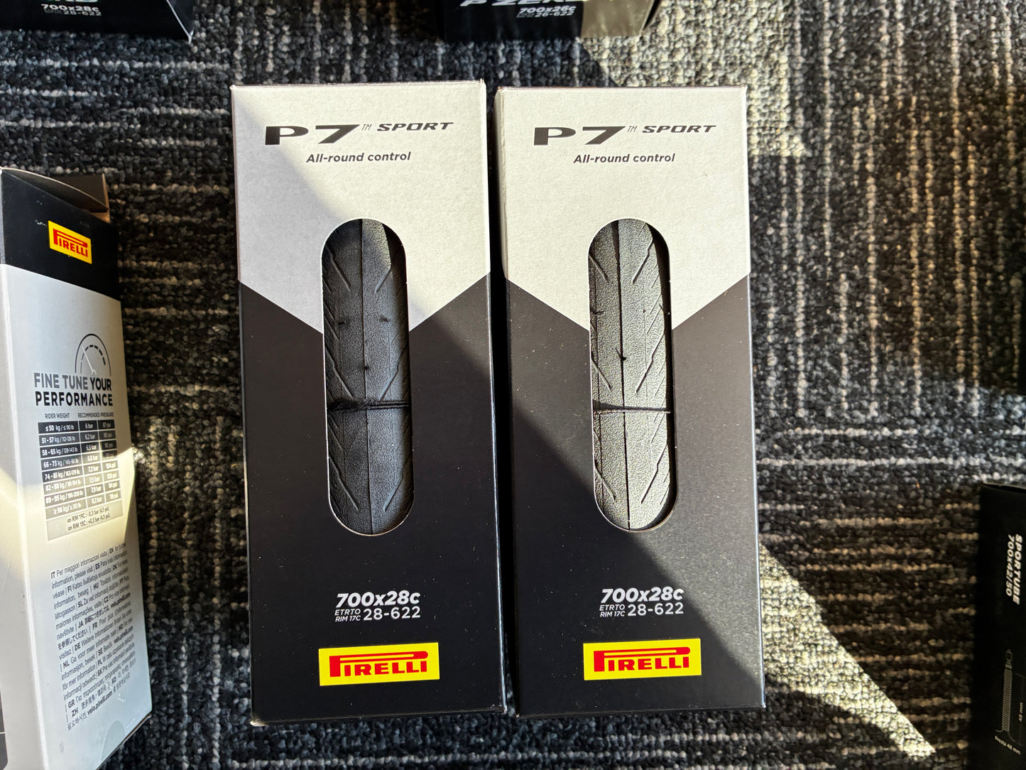 Pirelli Sport P7 - Road Tyre EA (tubed)