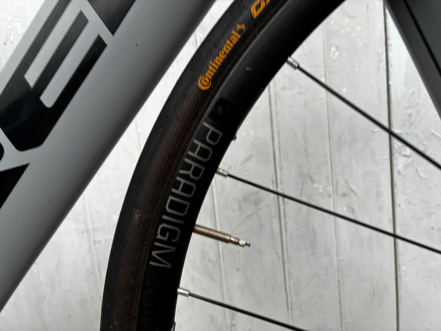 Trek Madone SLR 6 DISC (11 Spd Ultegra) - XL
