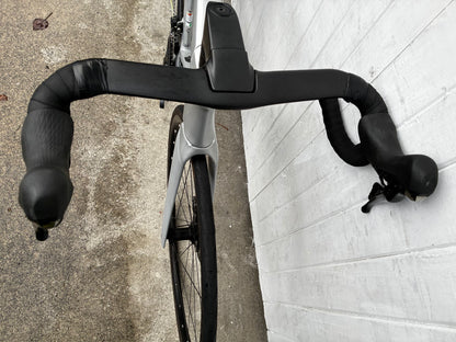 Trek Madone SLR 6 DISC (11 Spd Ultegra) - XL