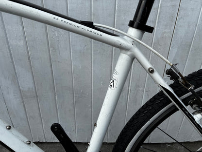 Specialized Sirrus Gravel - Medium