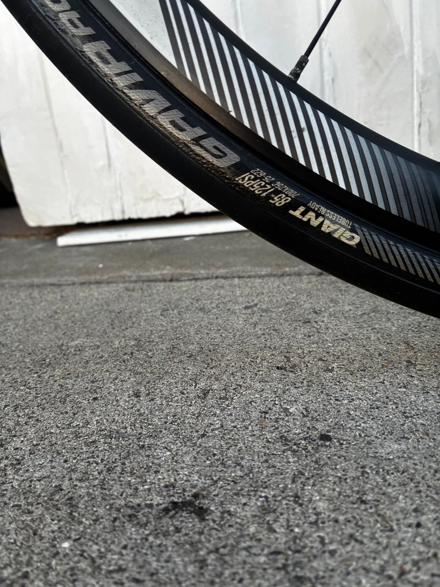 Giant/Liv Avail DISC (11 Spd 105) - Small