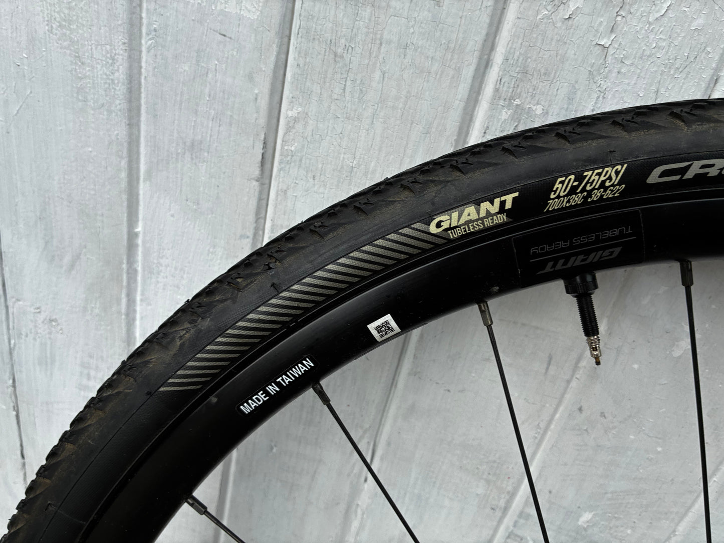Giant PR2 Gravel DISC Front Wheel