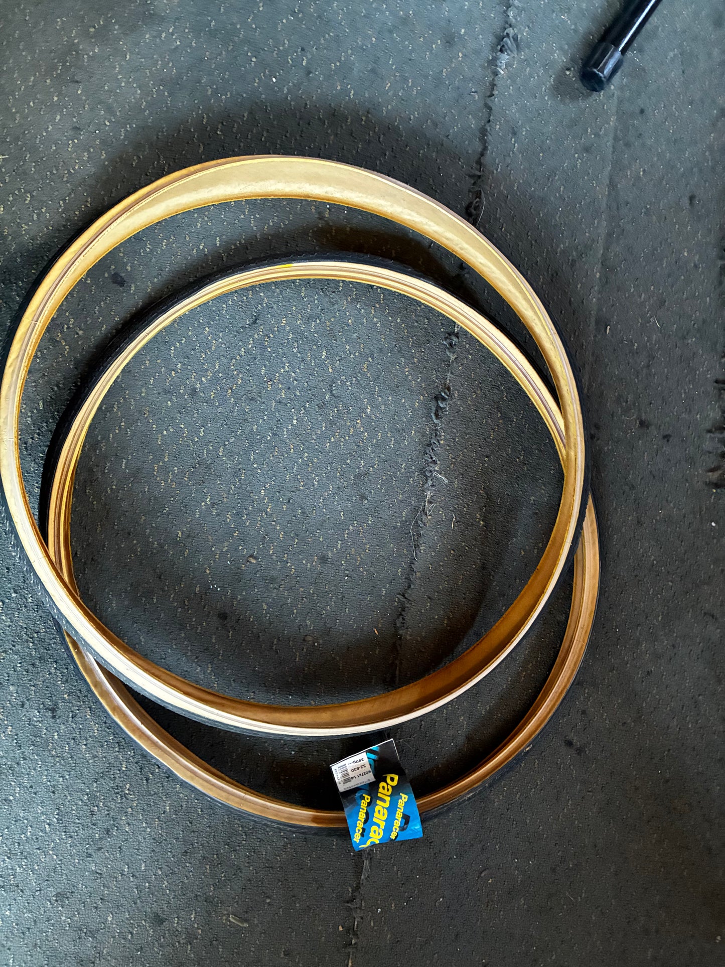 Panaracer 32mm 27 x 1 1/4 Gravel Tyre PAIR (like new) x2 tyres