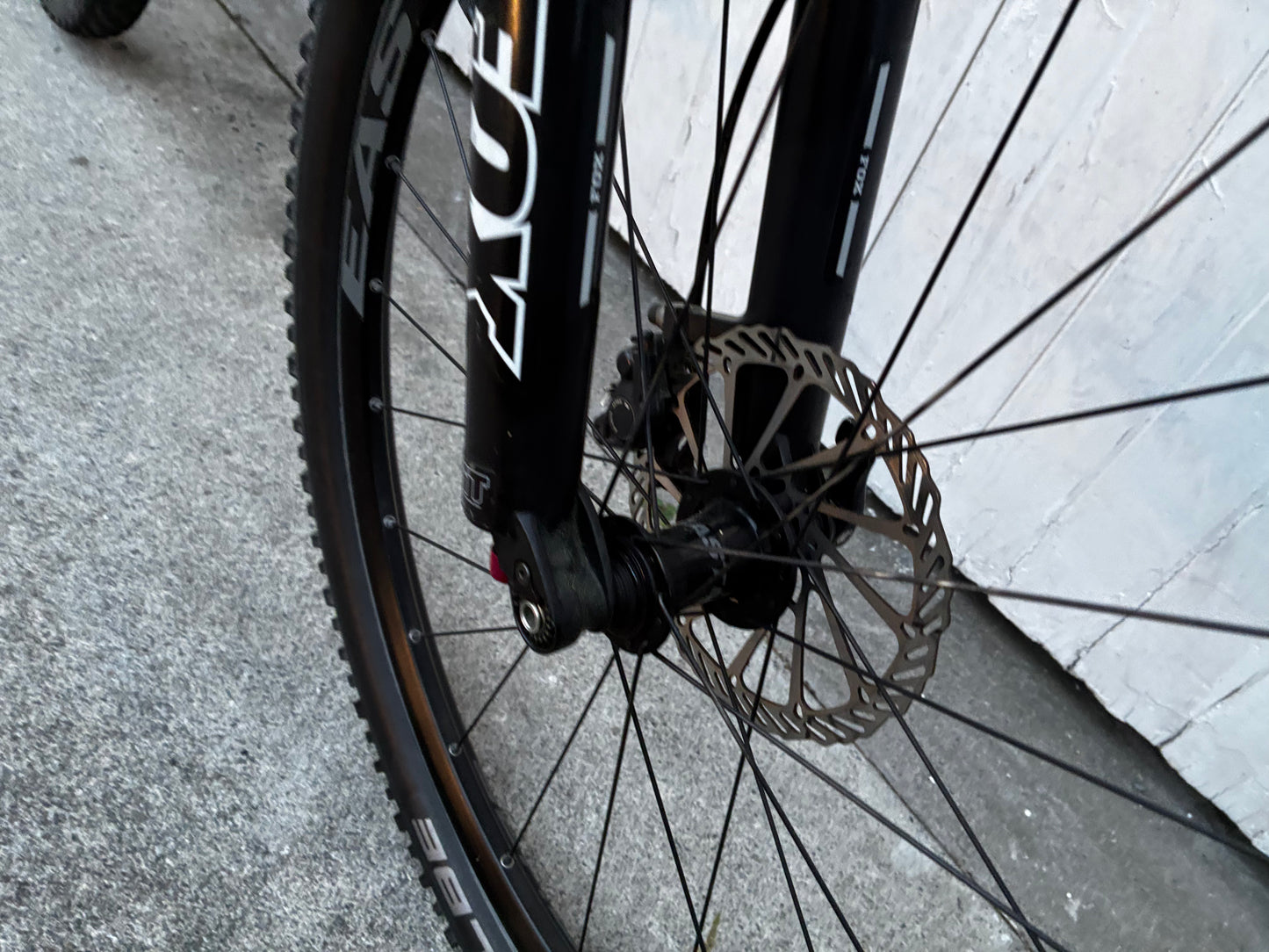 Devinci Troy Carbon 27.5 DISC MTB - Medium