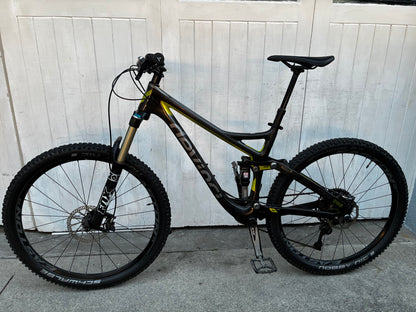 Devinci Troy Carbon 27.5 DISC MTB - Medium
