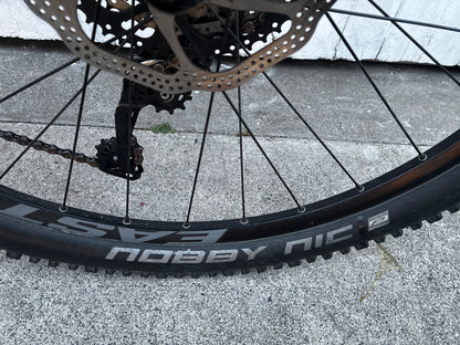 Devinci Troy Carbon 27.5 DISC MTB - Medium