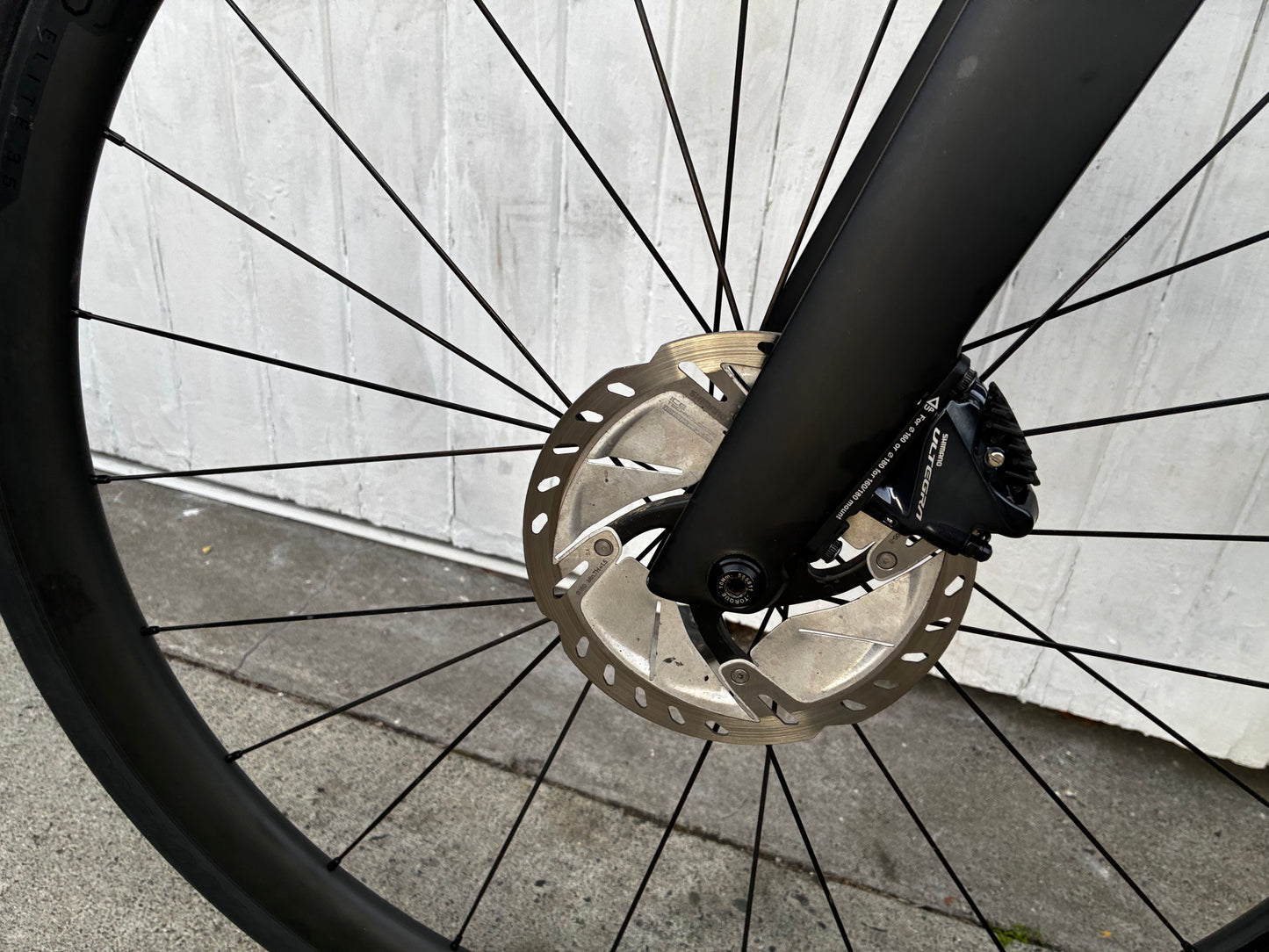 Trek Madone Speed Gen 6 DISC (11 Spd Ultegra) - Large