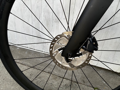 Trek Madone Speed Gen 6 DISC (11 Spd Ultegra) - Large