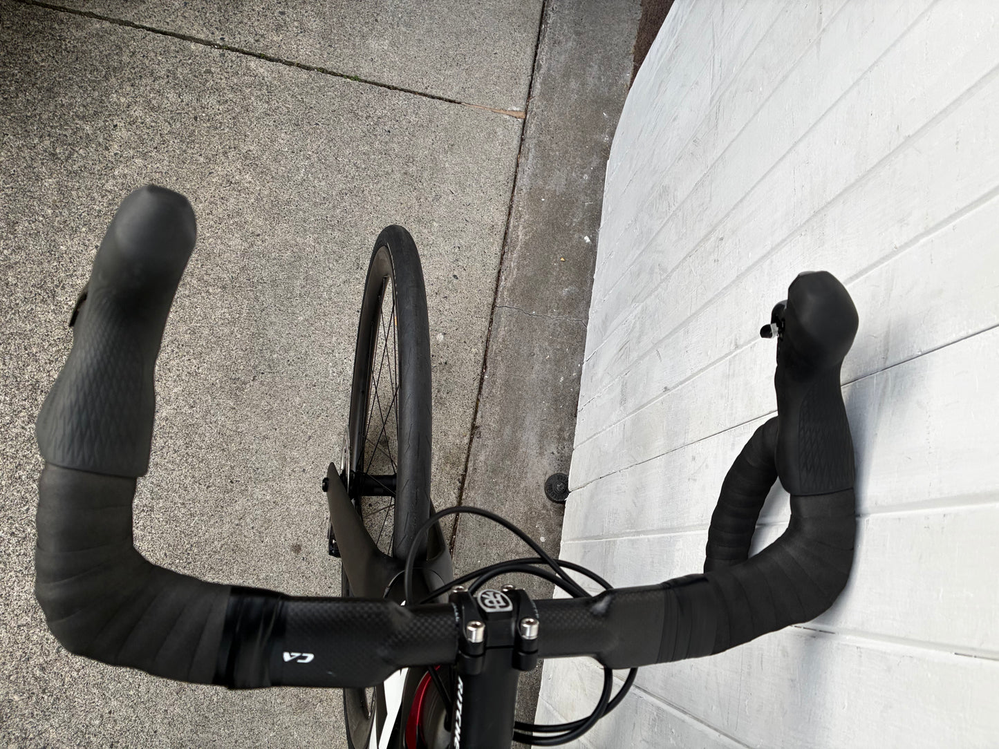 Trek Madone Speed Gen 6 DISC (11 Spd Ultegra) - Large