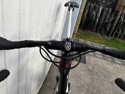 Trek Madone Speed Gen 6 DISC (11 Spd Ultegra) - Large
