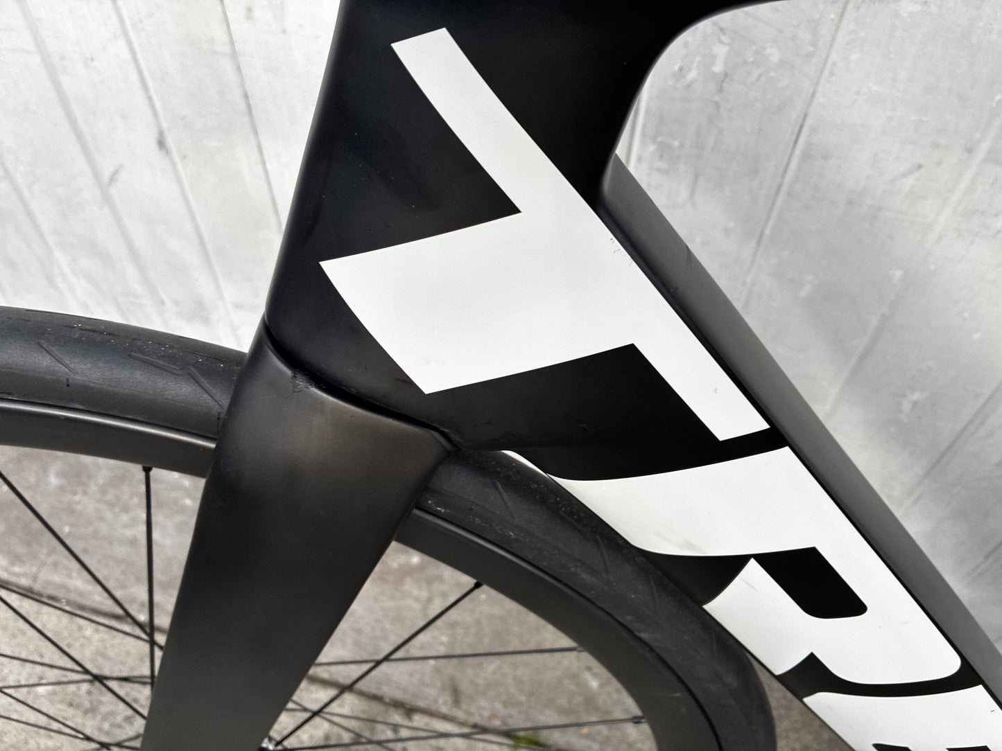 Trek Madone Speed Gen 6 DISC (11 Spd Ultegra) - Large