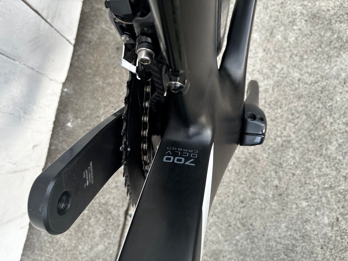Trek Madone Speed Gen 6 DISC (11 Spd Ultegra) - Large