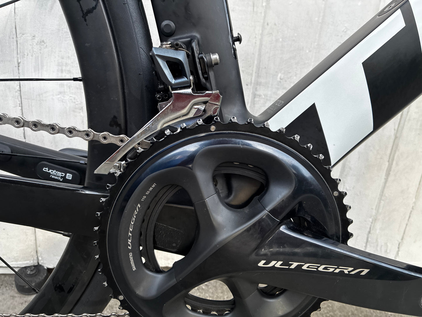 Trek Madone Speed Gen 6 DISC (11 Spd Ultegra) - Large