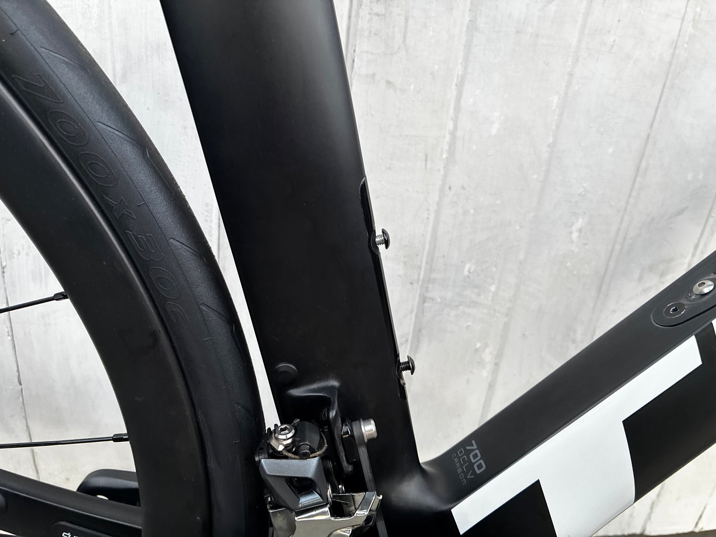 Trek Madone Speed Gen 6 DISC (11 Spd Ultegra) - Large