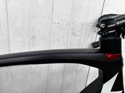 Trek Madone Speed Gen 6 DISC (11 Spd Ultegra) - Large