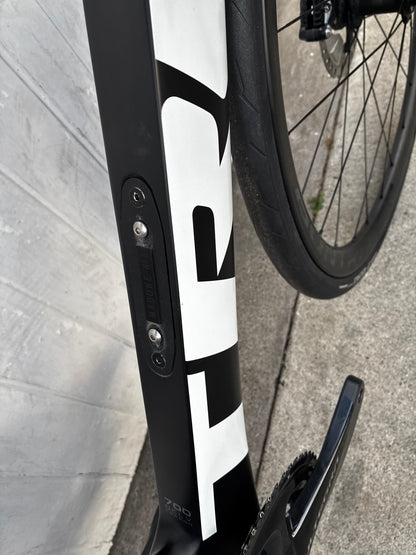 Trek Madone Speed Gen 6 DISC (11 Spd Ultegra) - Large