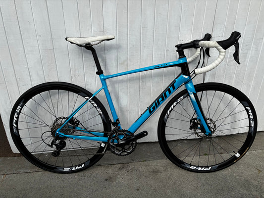 Giant Defy 1 DISC (10 Spd 105) - Medium
