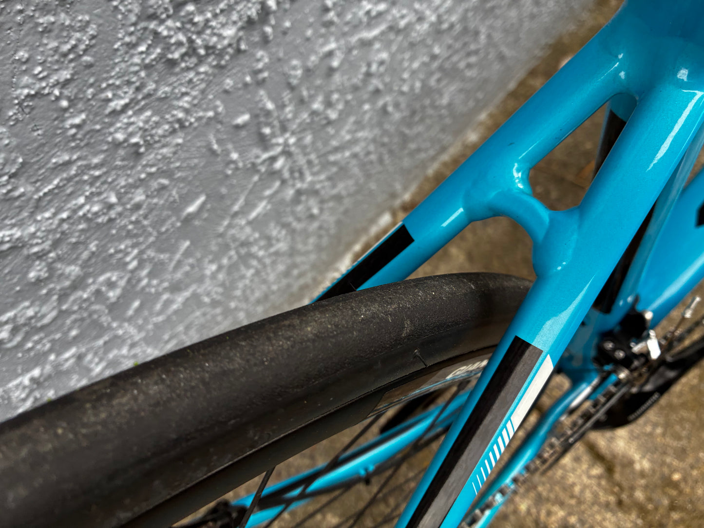 Giant Defy 1 DISC (10 Spd 105) - Medium