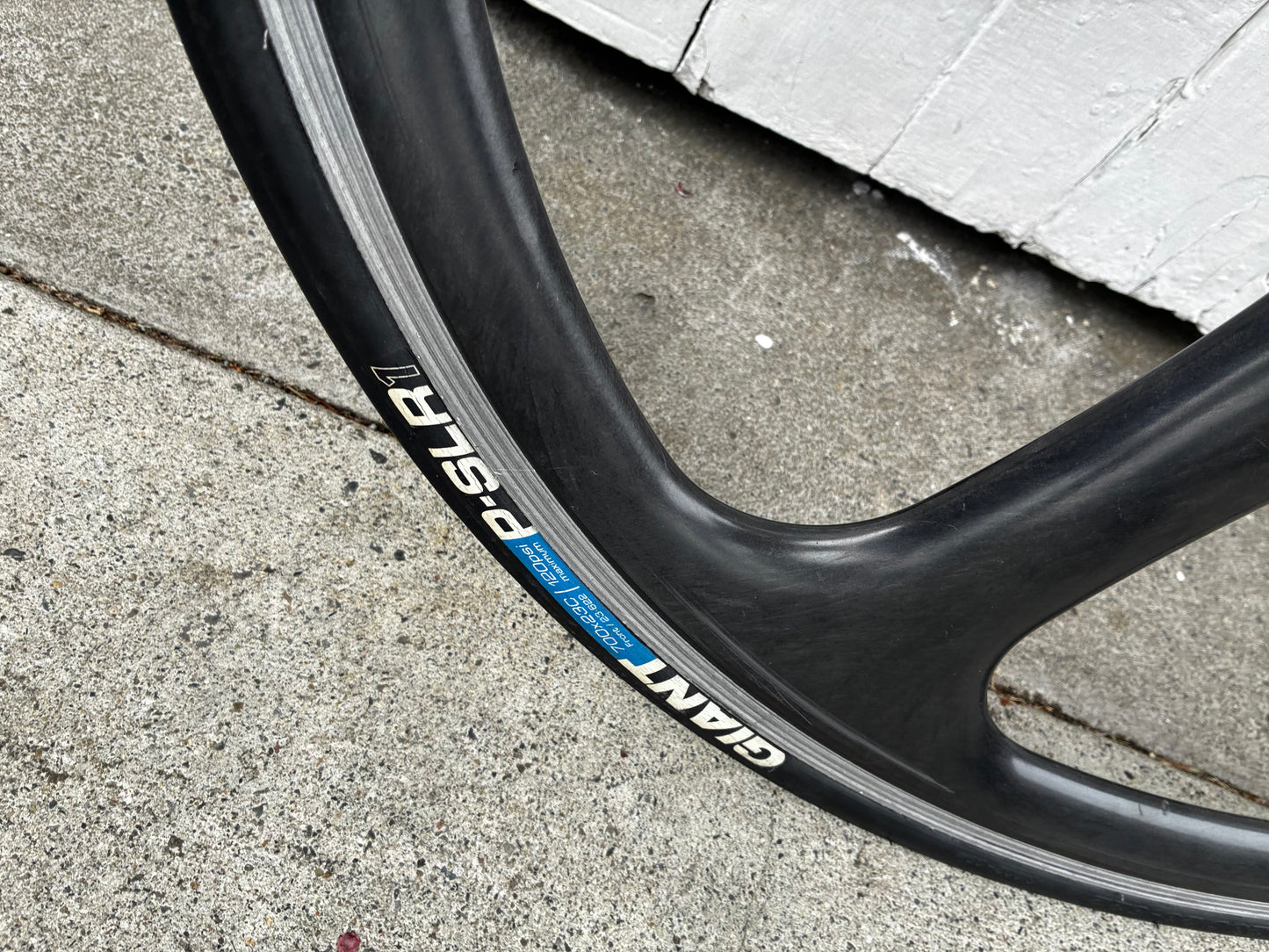 Spin TriSpoke Rear Carbon wheel - 9 Spd
