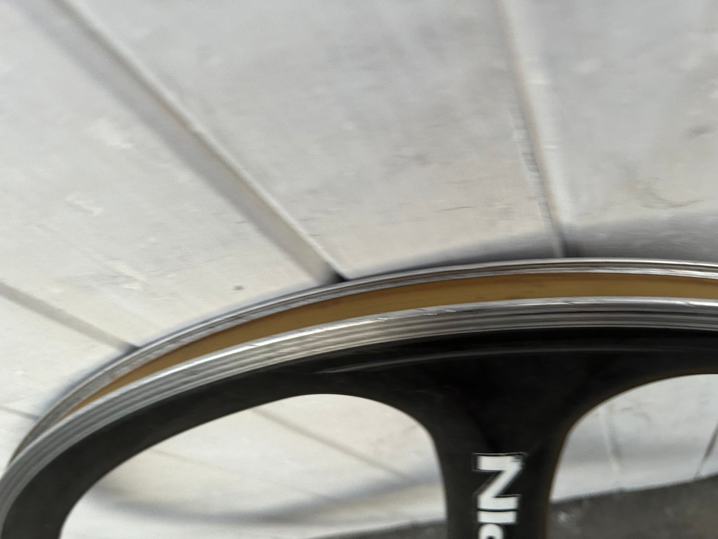 Spin TriSpoke Rear Carbon wheel - 10 Spd