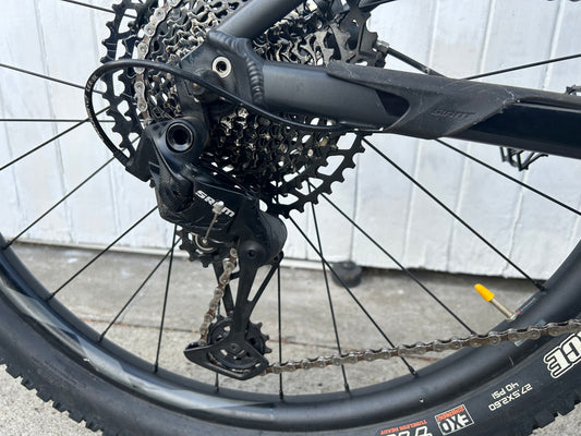 Giant Stance 2 27.5 MTB DISC - XS/ Small