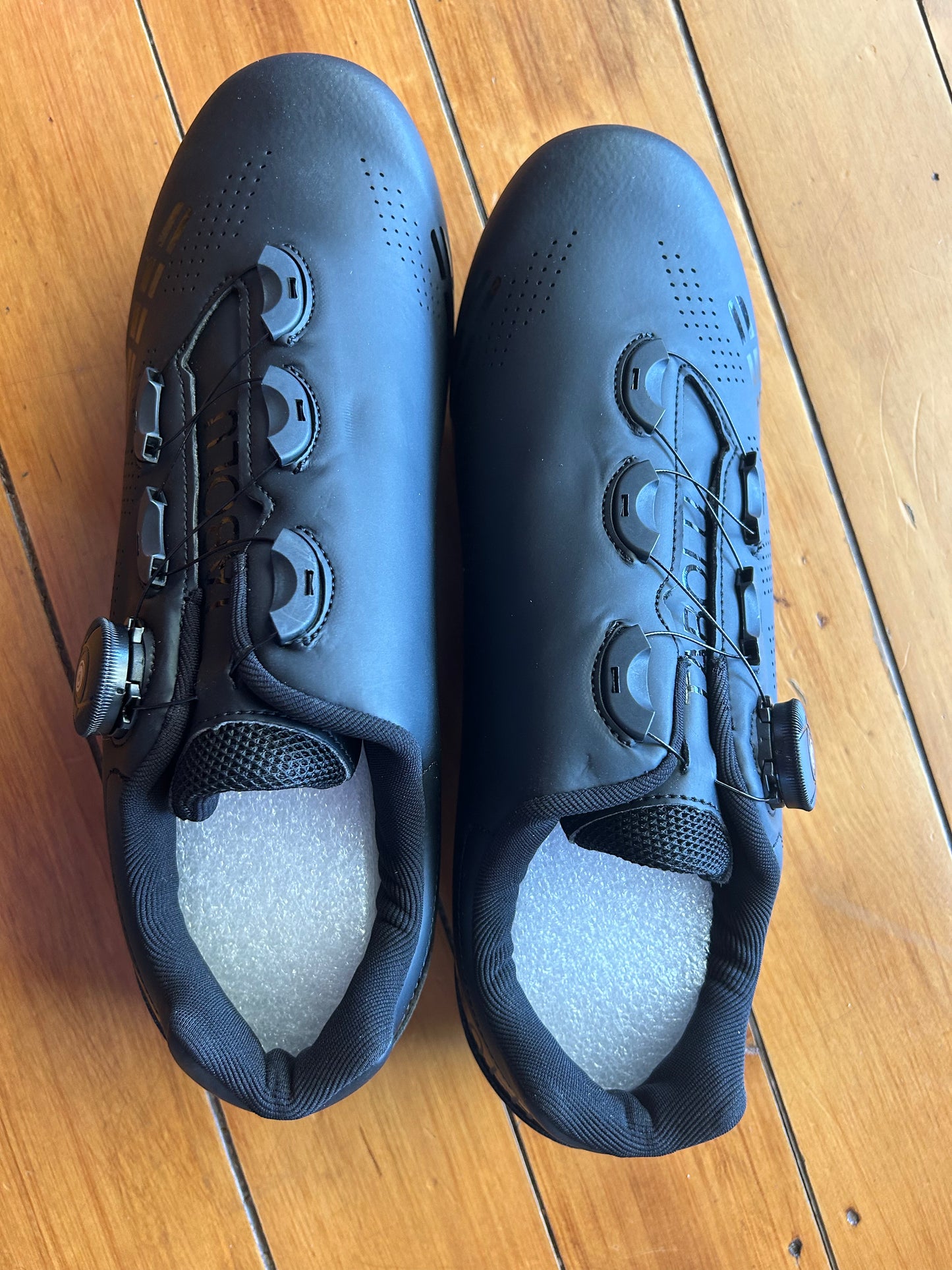 Tabolu V2 Cycling shoes (NEW)