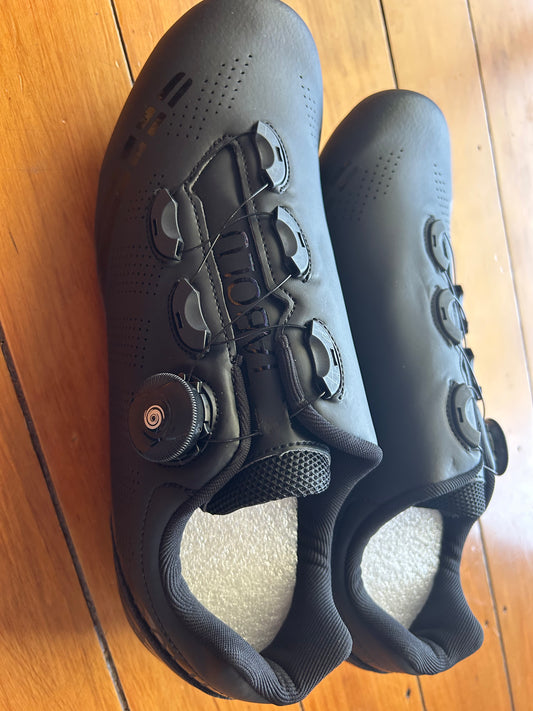 Tabolu V2 Cycling shoes (NEW)
