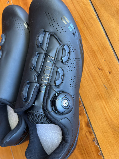 Tabolu V2 Cycling shoes (NEW)