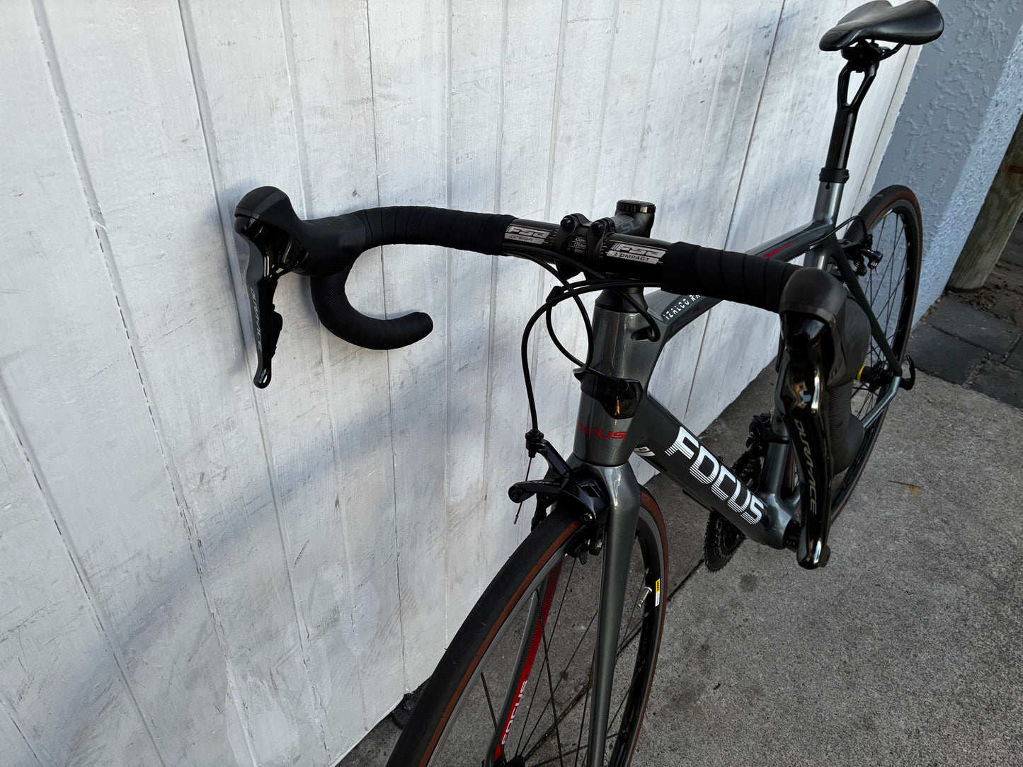 Focus Izalco Race German engineered (11 Spd Dura Ace) - Medium