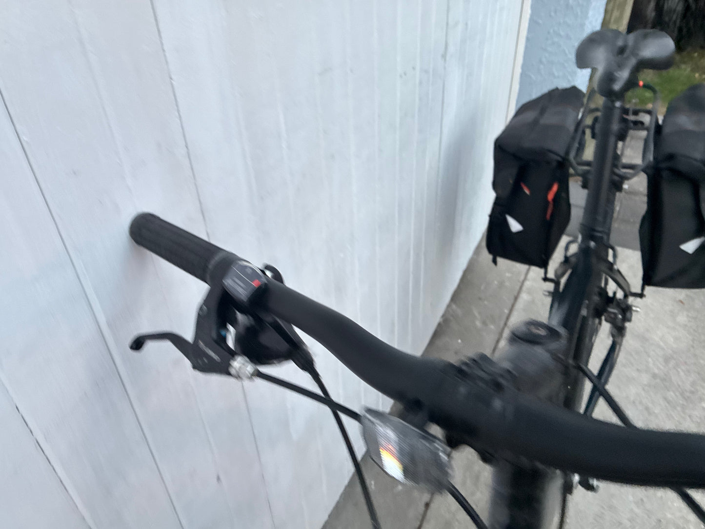 Avanti Inc. DISC Touring/ Commuter - Large PICK UP TAUPO