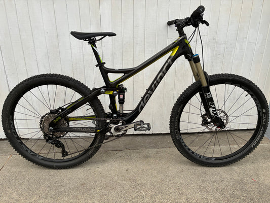 Devinci Troy Carbon 27.5 DISC MTB - Medium