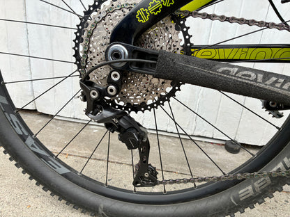 Devinci Troy Carbon 27.5 DISC MTB - Medium