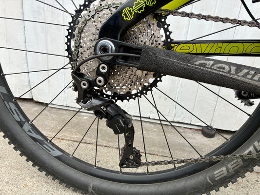 Devinci Troy Carbon 27.5 DISC MTB - Medium