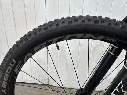 Devinci Troy Carbon 27.5 DISC MTB - Medium