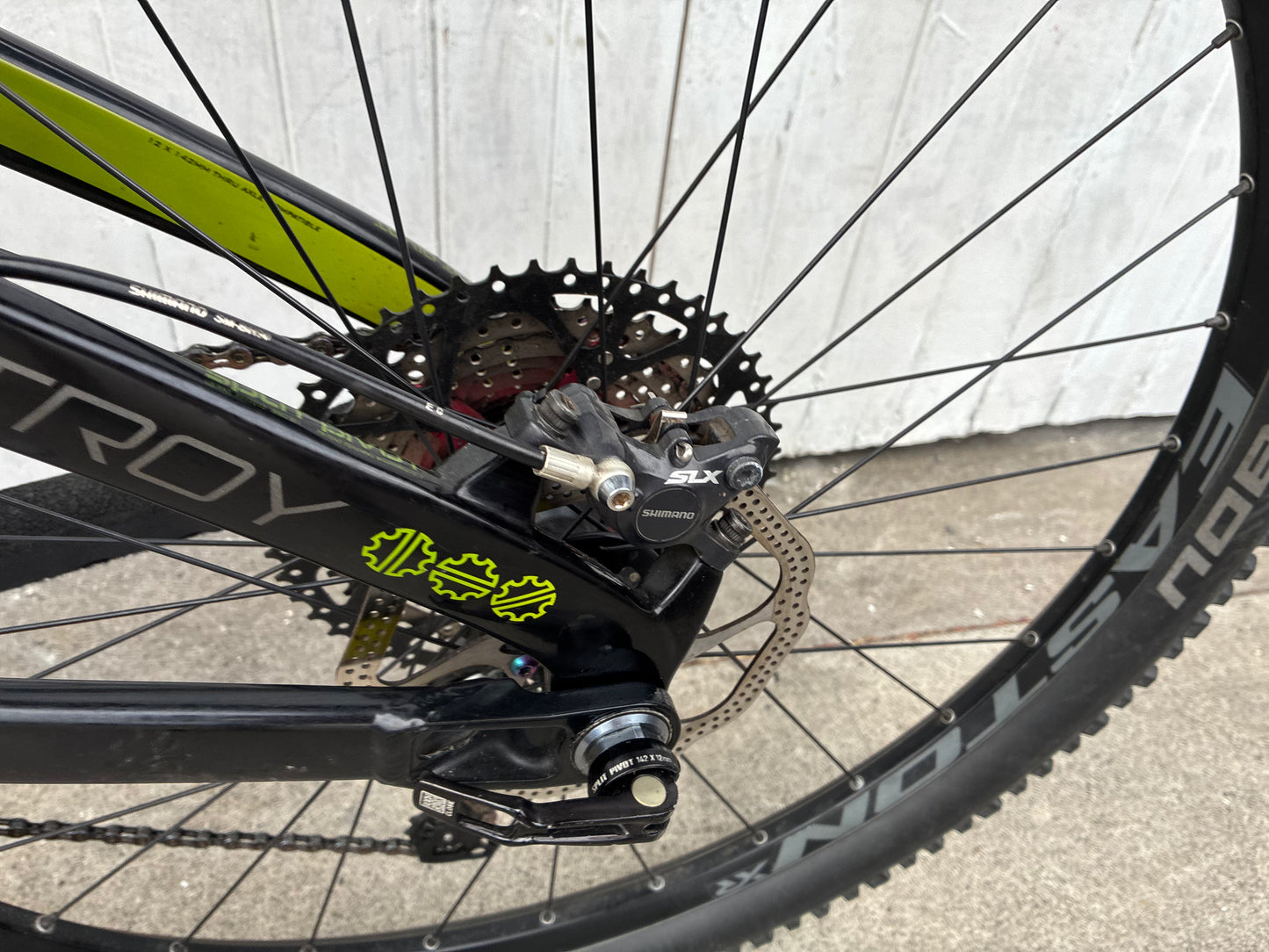 Devinci Troy Carbon 27.5 DISC MTB - Medium