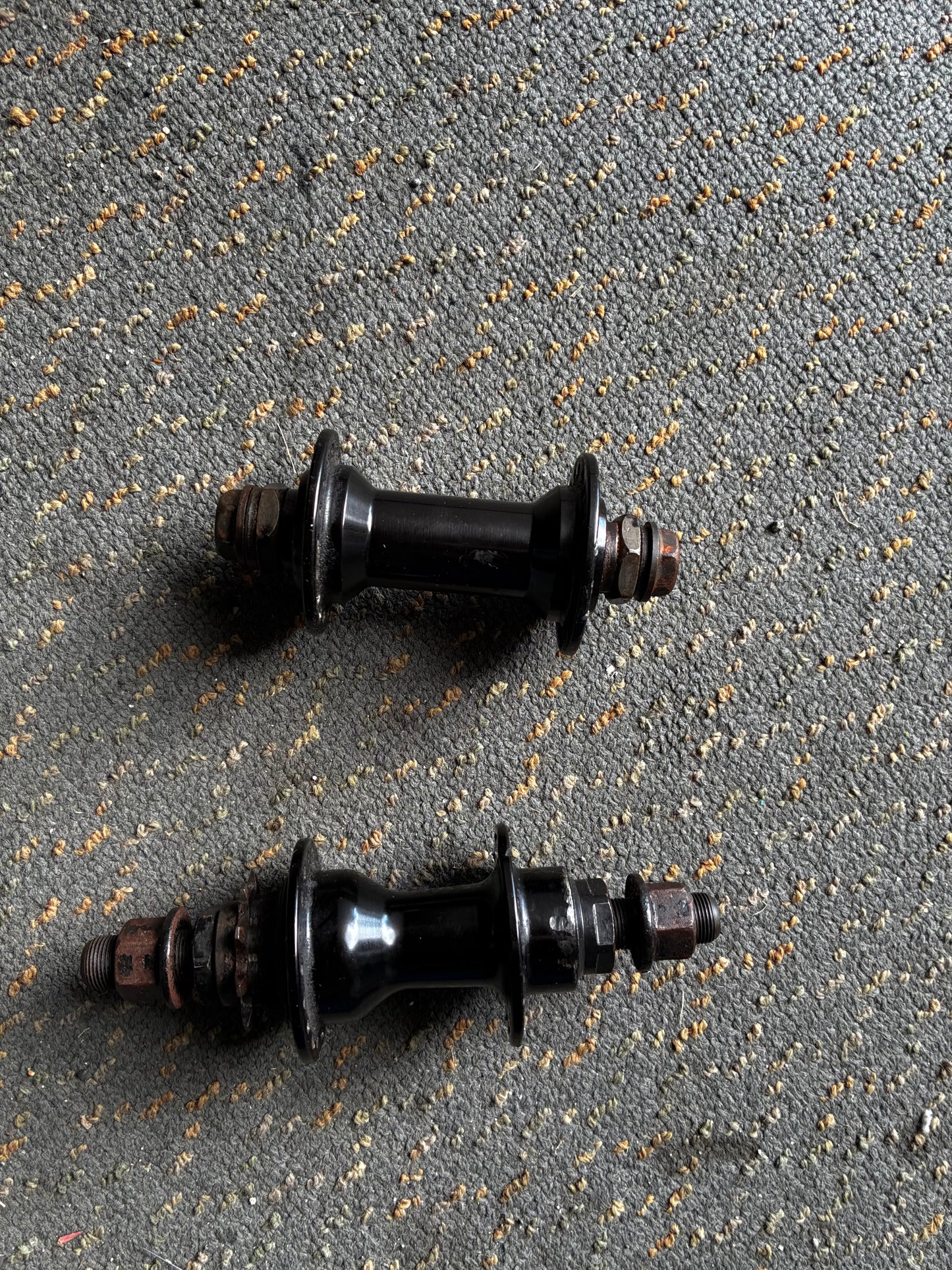 Track hubs (used)