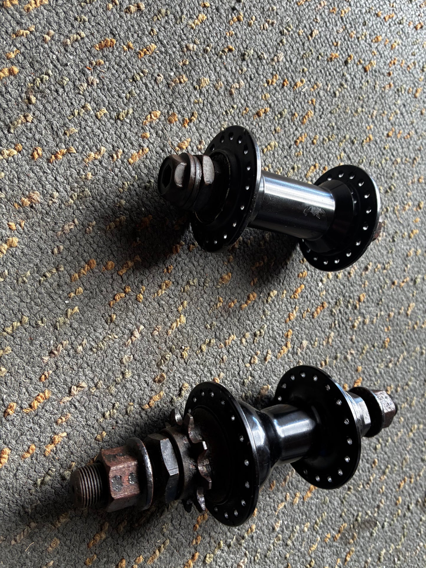 Track hubs (used)